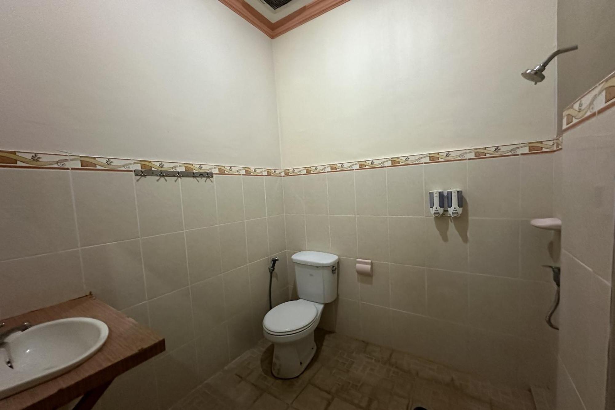 Taxa Raya Guest House Легиан Экстерьер фото