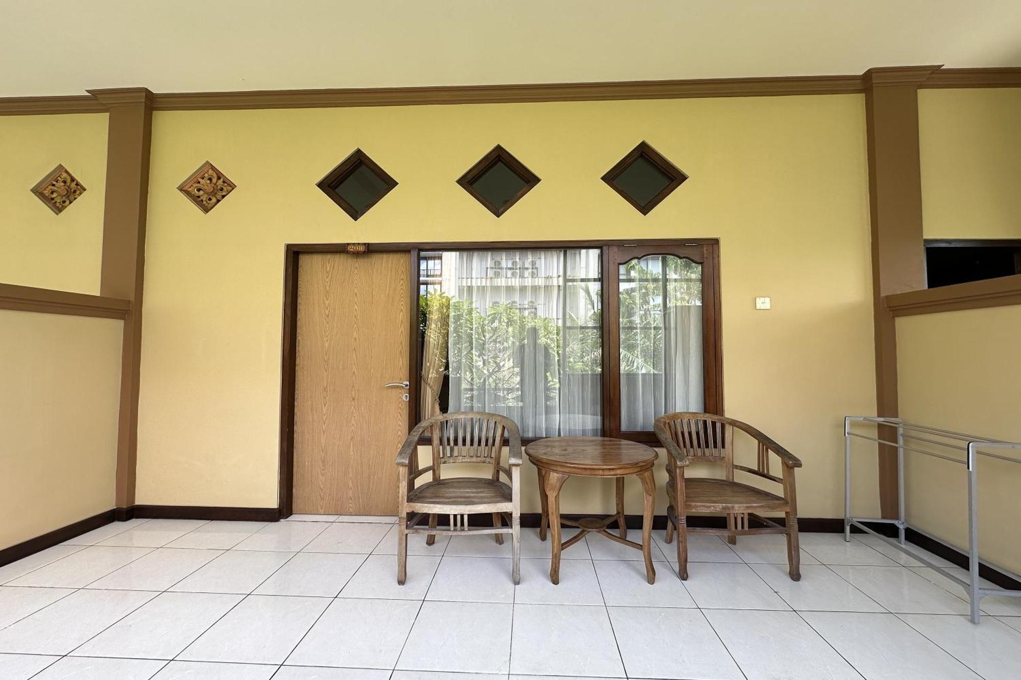 Taxa Raya Guest House Легиан Экстерьер фото