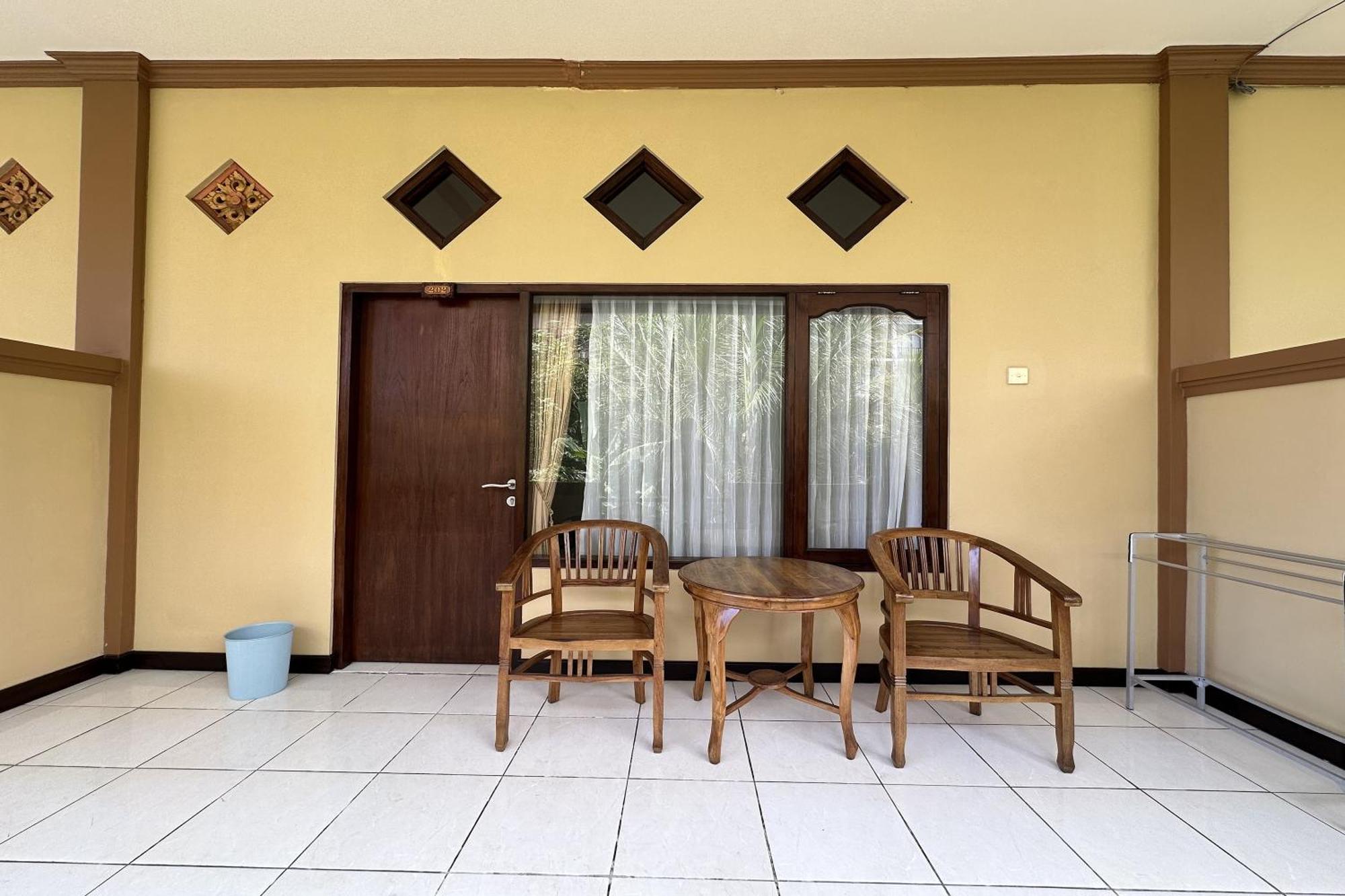 Taxa Raya Guest House Легиан Экстерьер фото