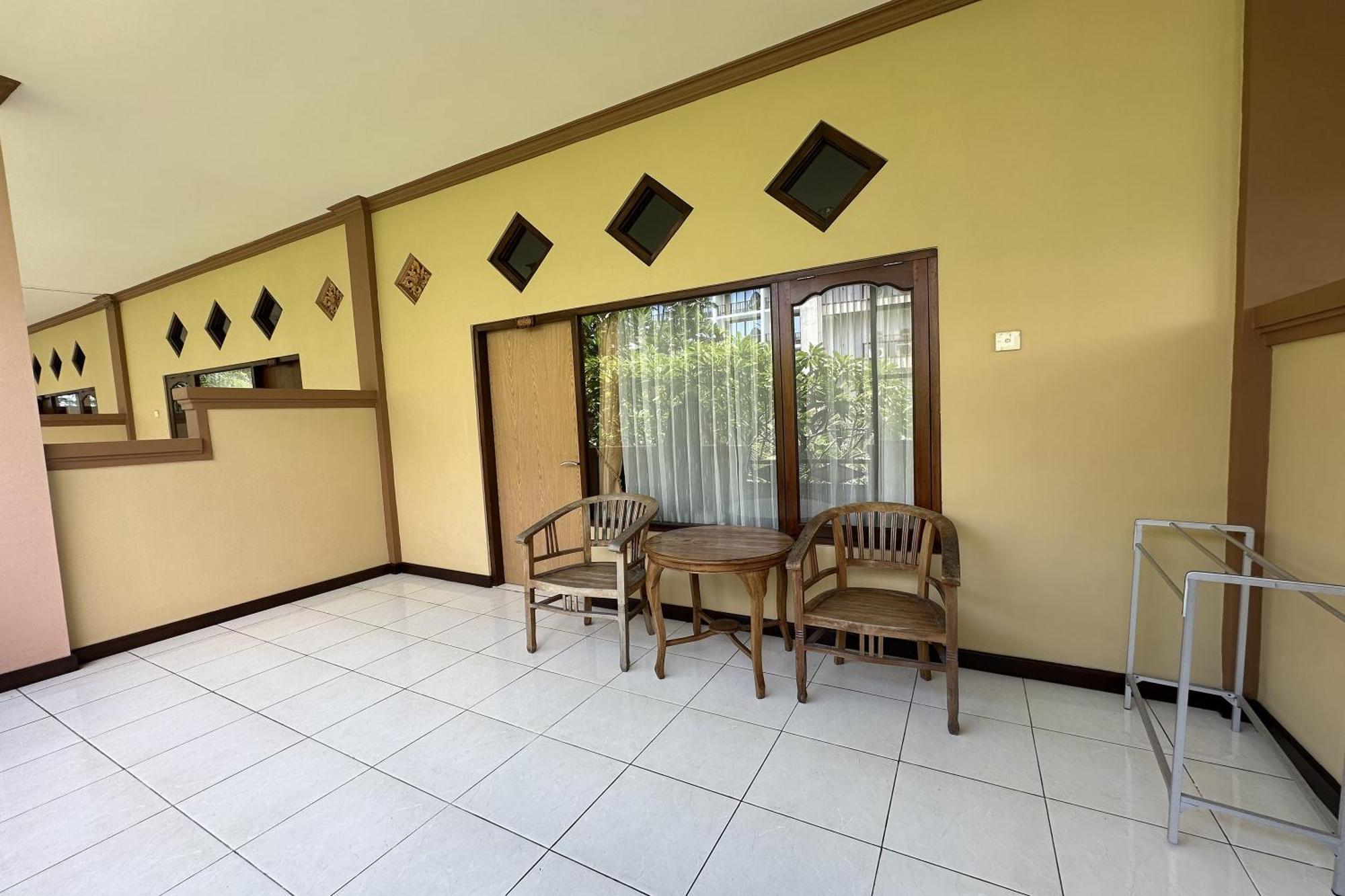 Taxa Raya Guest House Легиан Экстерьер фото